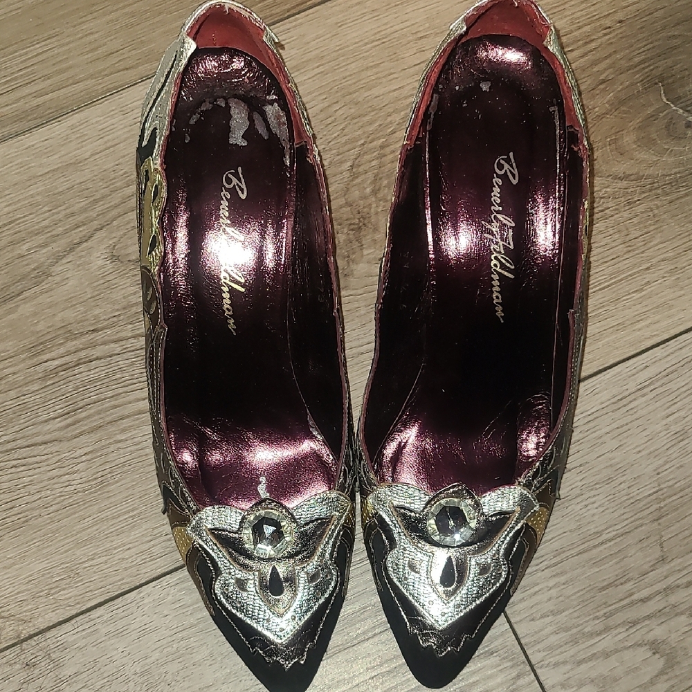 Beverly FELDMAN vintage Black and Gold Women's Shoes 9.5n